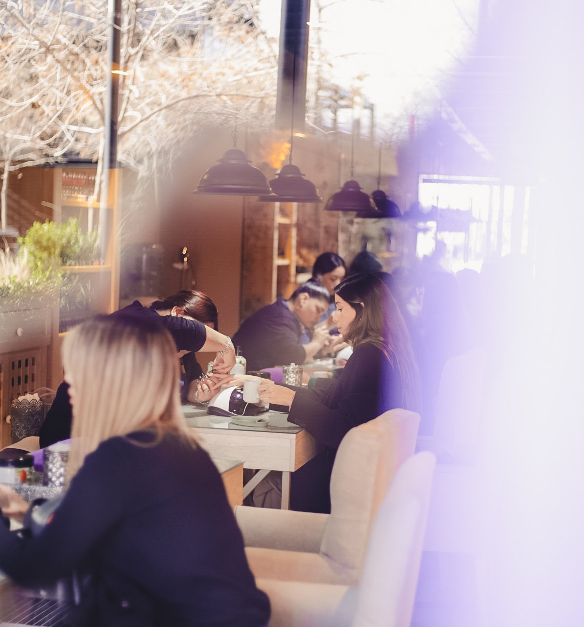Clientas en el salón Jacintas